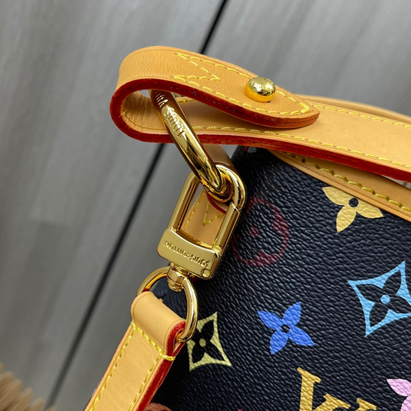 ルイヴィトンバッグ角部分ディテール